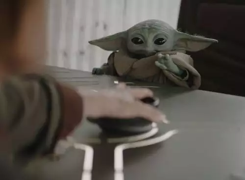 StarWarsTheMandalorianGrogu_134205419974476756_big-cine_deskt.webp